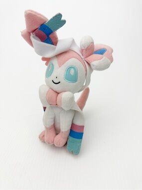 Tomy Pokemon Sylveon Eevee Evolution Stuffed Animal Plush Toy 9 Inch